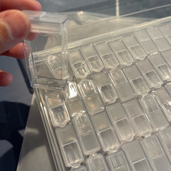 64 Slots Diamond Painting Storage Containers Portable Plastic Bead Storage - Picture 9 of 10